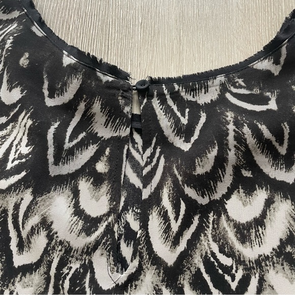 BCBGMaxAzria Tina Silk Feather Print Shift Dress with Slip Mini Gray Taupe - Picture 9 of 14